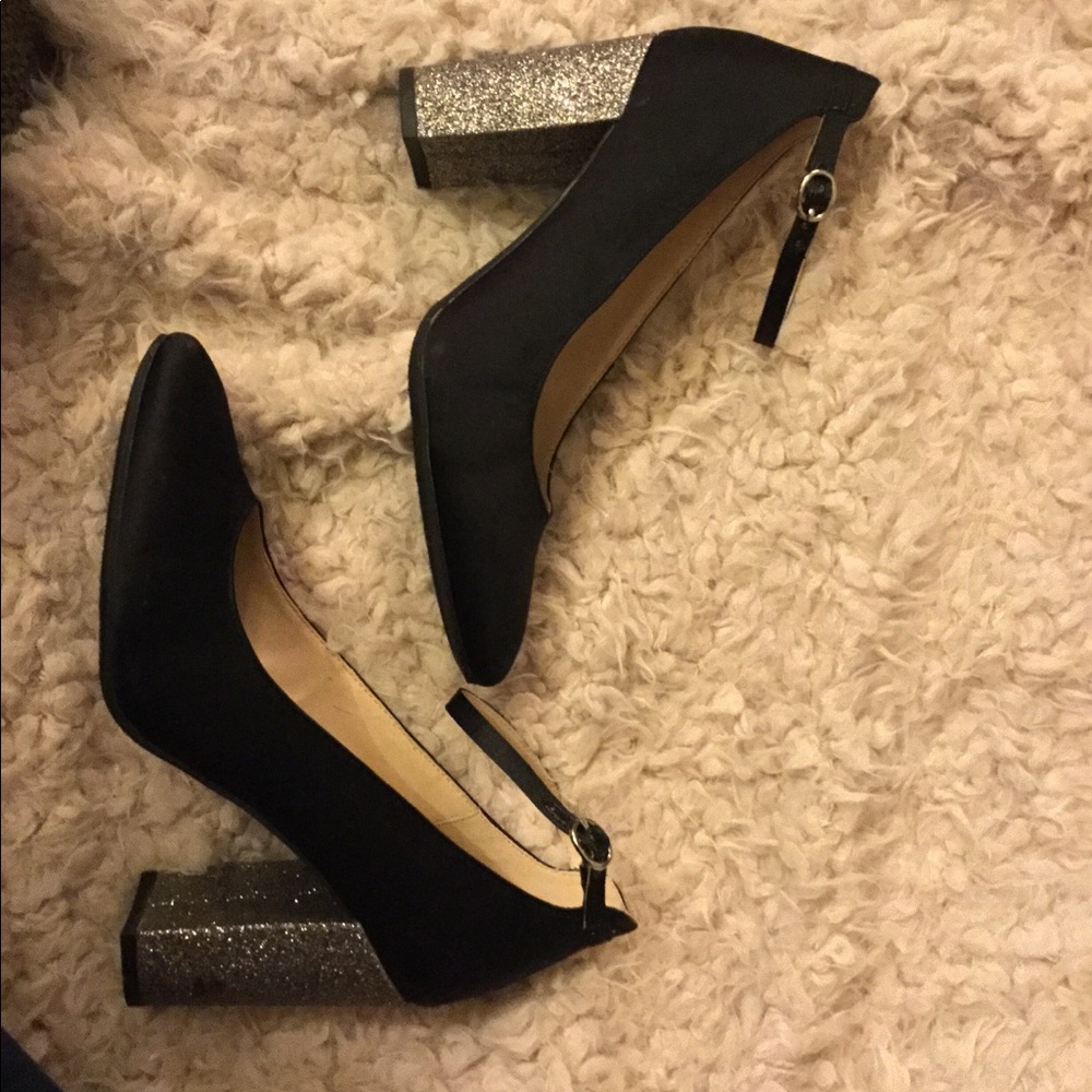 Marc fisher heels size 8
